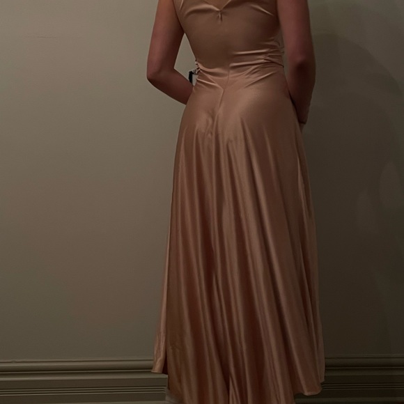Mid-length dress - Picture 3 of 4